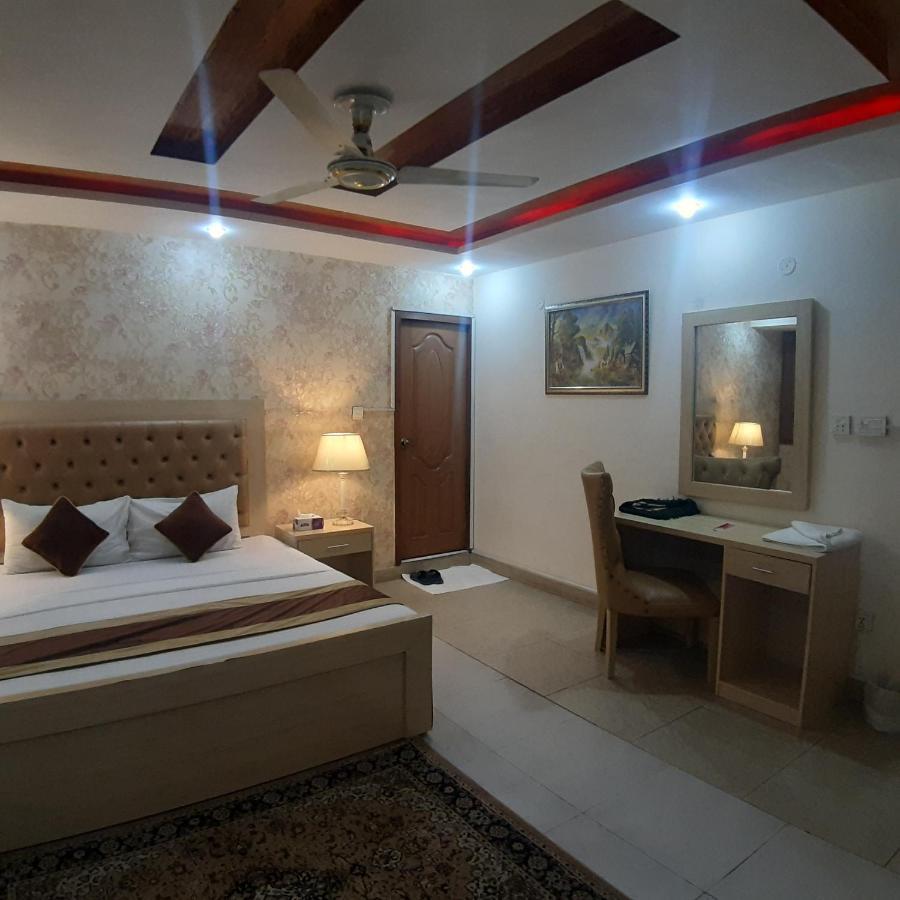 Premier Inn Davis Road Lahor Dış mekan fotoğraf