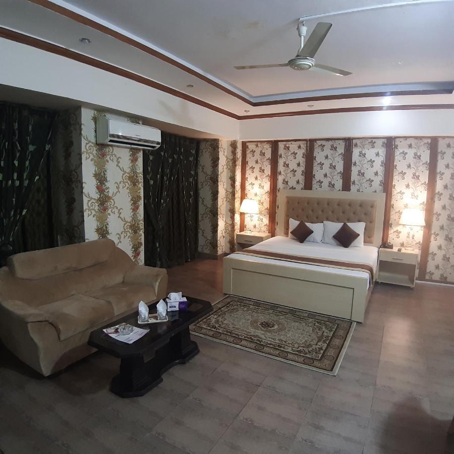 Premier Inn Davis Road Lahor Dış mekan fotoğraf