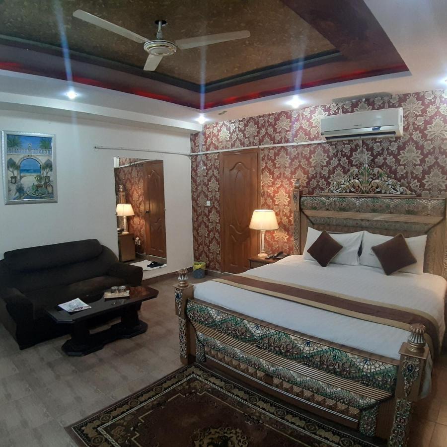 Premier Inn Davis Road Lahor Dış mekan fotoğraf