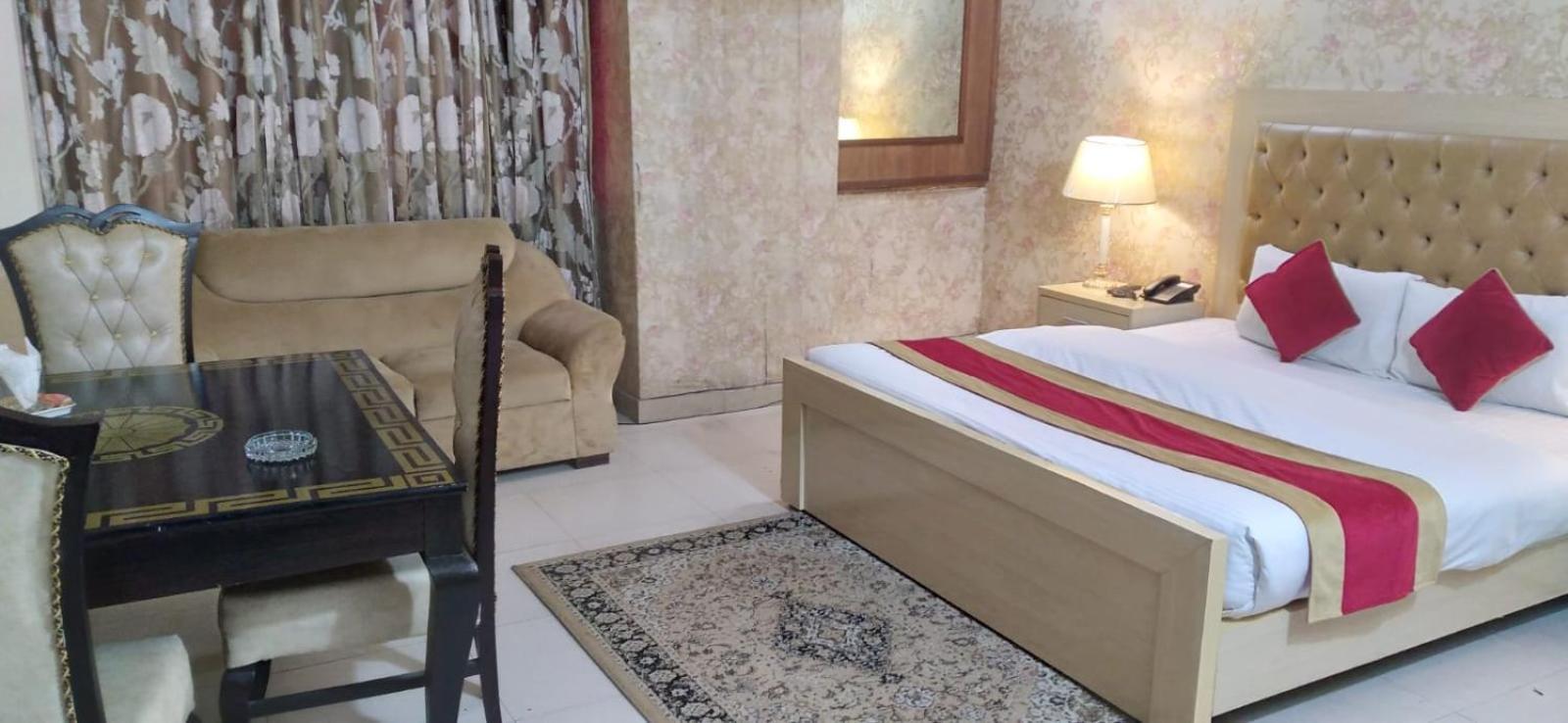 Premier Inn Davis Road Lahor Dış mekan fotoğraf