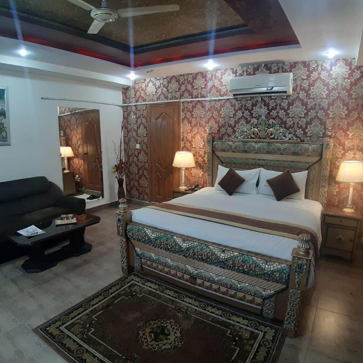 Premier Inn Davis Road Lahor Dış mekan fotoğraf