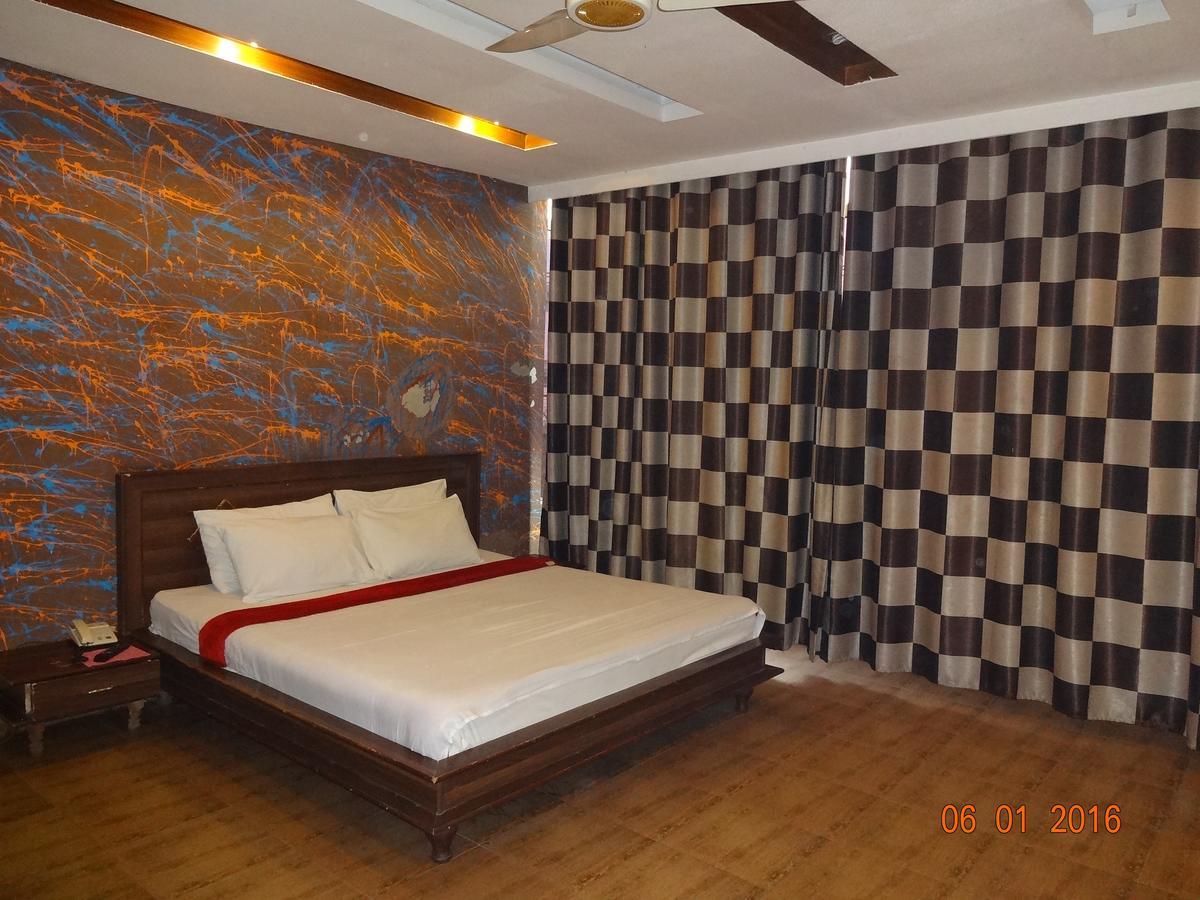 Premier Inn Davis Road Lahor Dış mekan fotoğraf