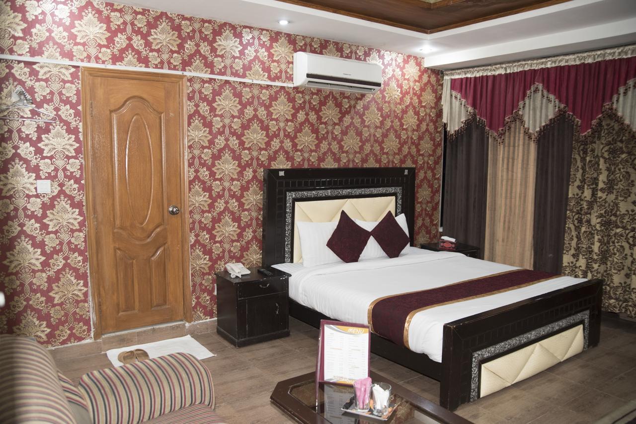 Premier Inn Davis Road Lahor Dış mekan fotoğraf